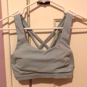 Lululemon free to be serene bra, size 4